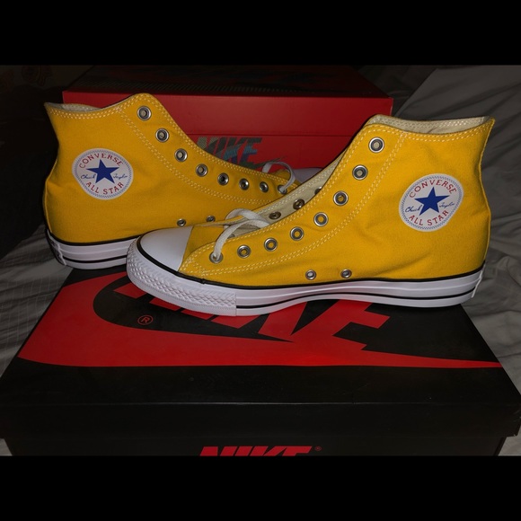 yellow shoes size 11